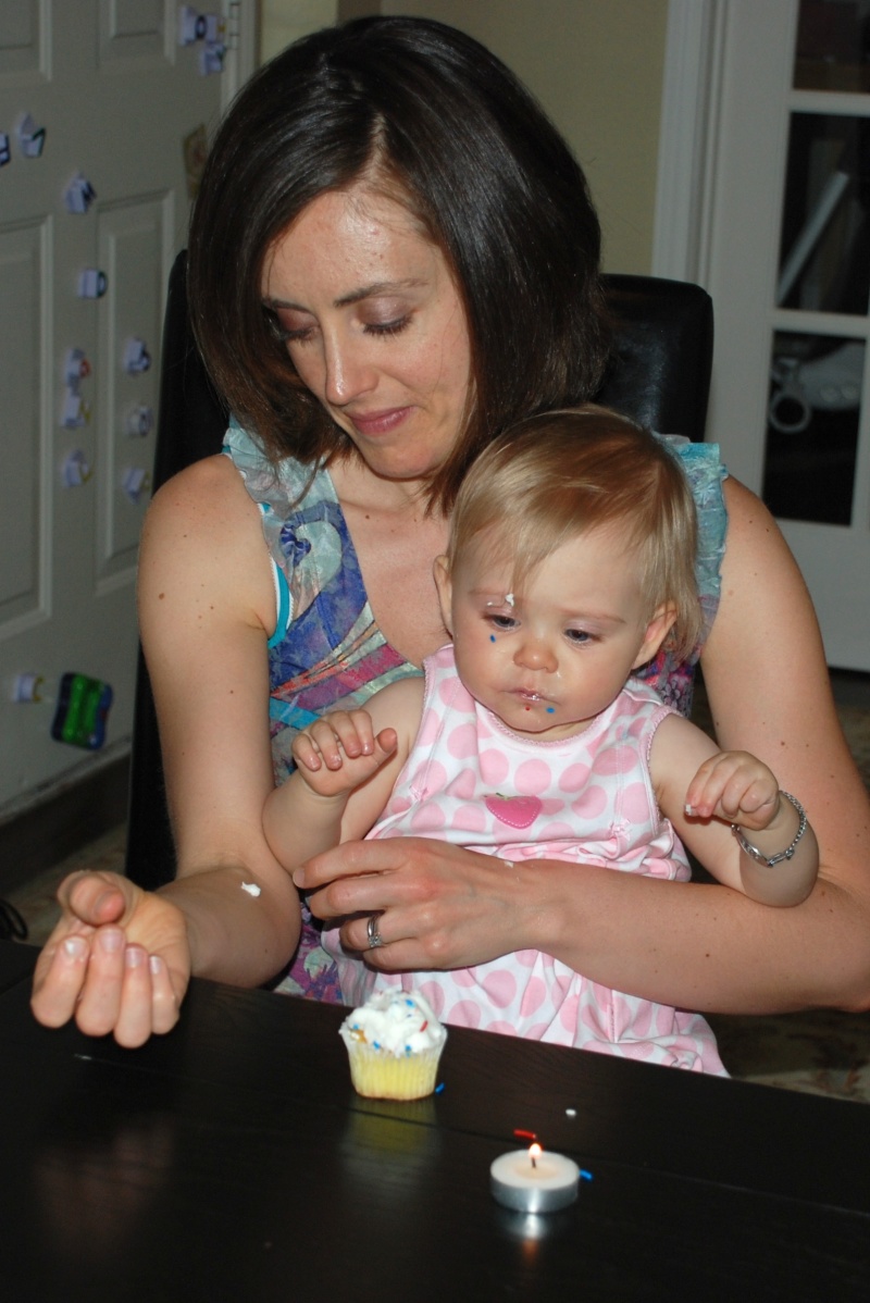 2009-05-29-07 SYDNEY'S 1ST BD.jpg